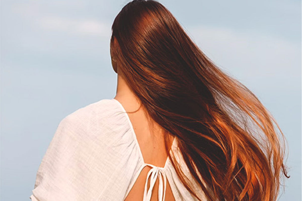 La cura dei capelli lisci: Come mantenerli setosi e brillanti - Tre Pi Profumerie