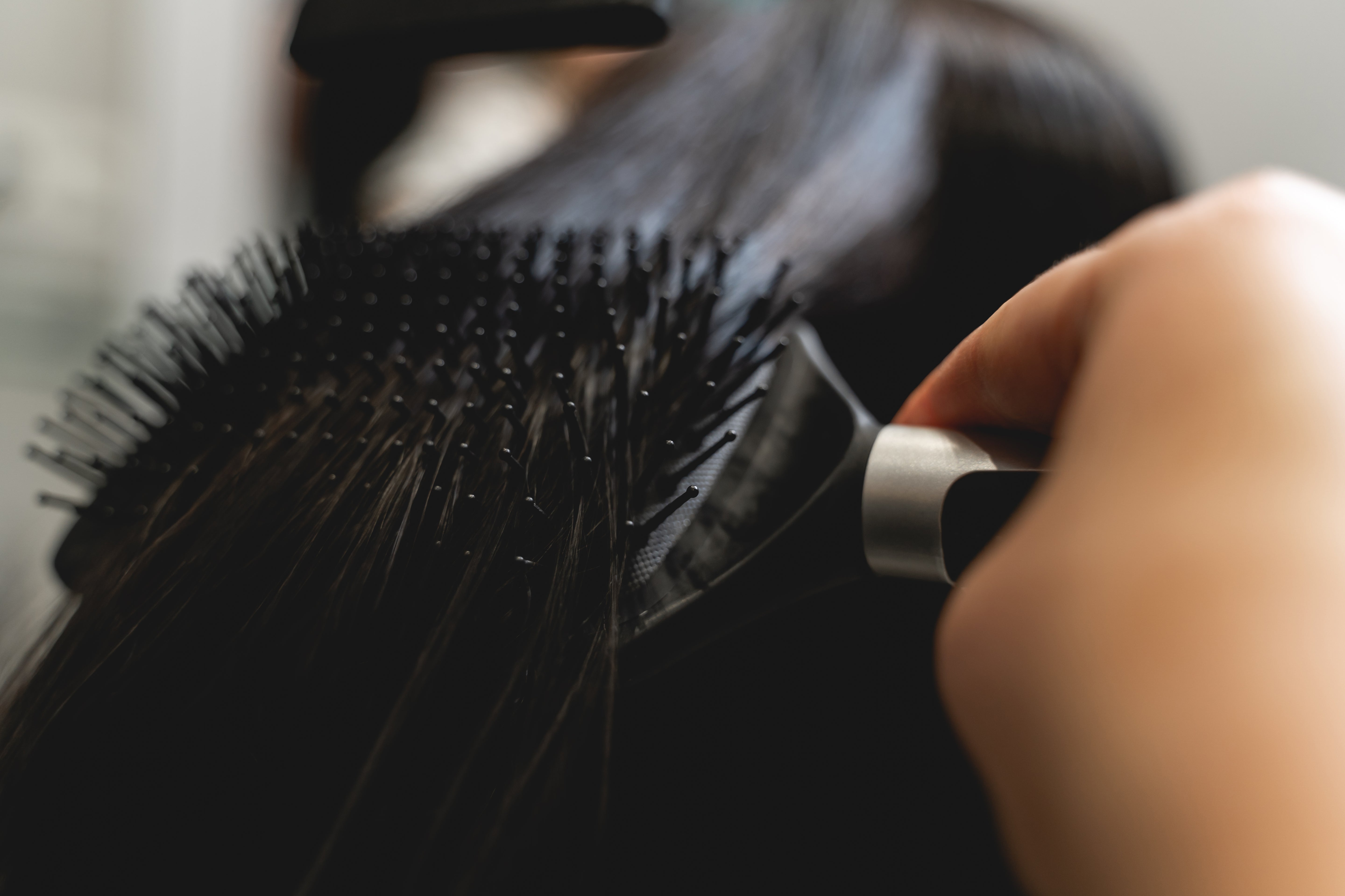 Capelli Ricci in Inverno: Routine Completa Anti Crespo