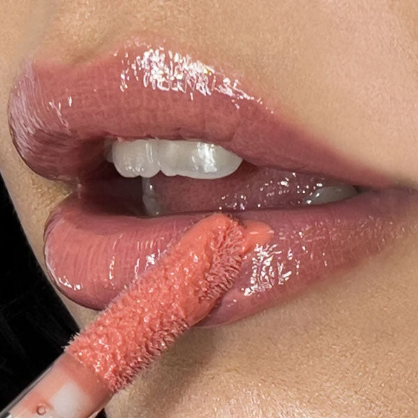 LAYLA GLOSSAMI ILLUMINANTE LABBRA IDRATANTE 02 - Tre Pi Profumerie