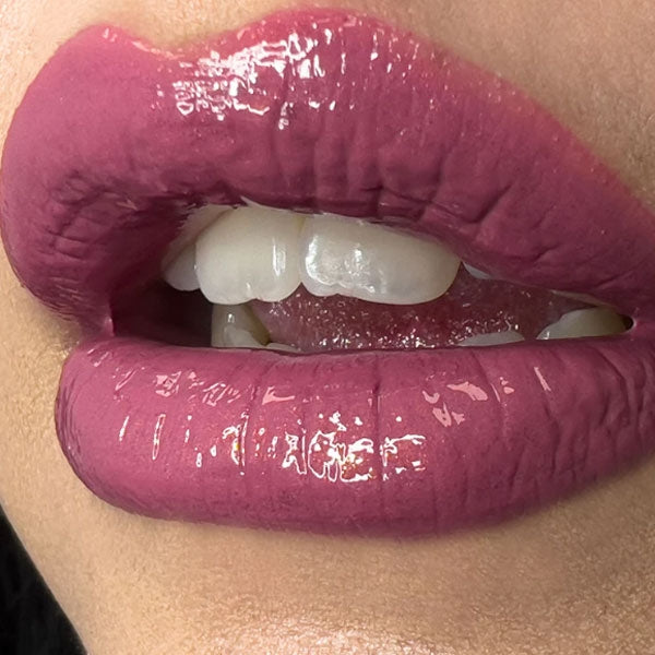 LAYLA GLOSSAMI ILLUMINANTE LABBRA IDRATANTE 04 - Tre Pi Profumerie