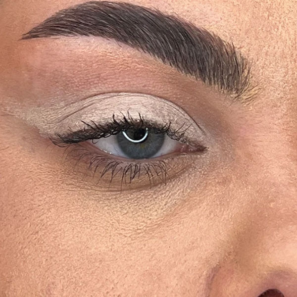 LAYLA TO INFINITY PRIMER + OMBRETTO WATERPROOF BUTTERY 2 - Tre Pi Profumerie