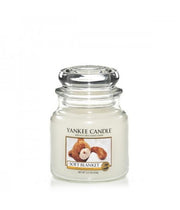 YANKEE CANDLE CANDELA PROFUMATA SMALL SOFT BLANKET - Tre Pi Profumerie