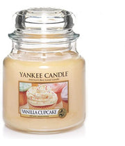 YANKEE CANDLE CANDELA PROFUMATA MEDIUM VANILLA CUPCAKE - Tre Pi Profumerie