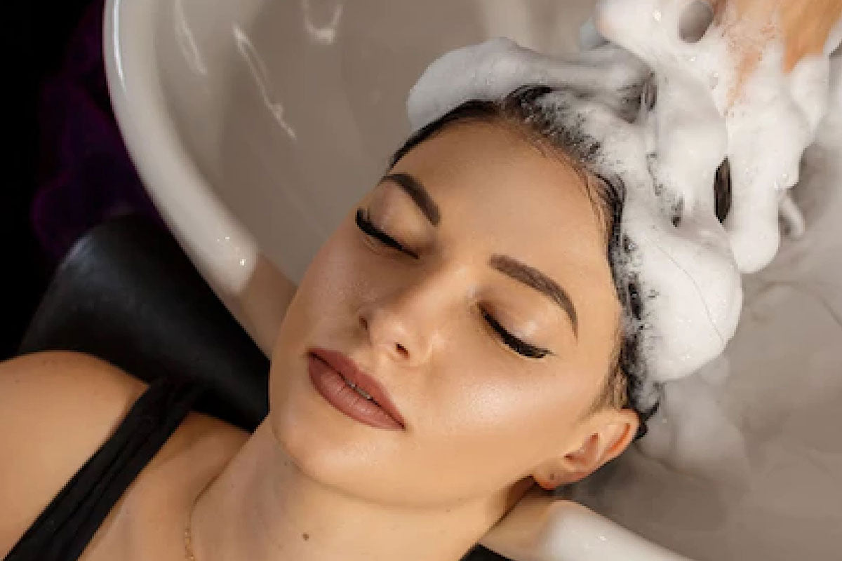 Colorazioni per Capelli: I Prodotti più Amati dai Parrucchieri Professionisti - Tre Pi Profumerie