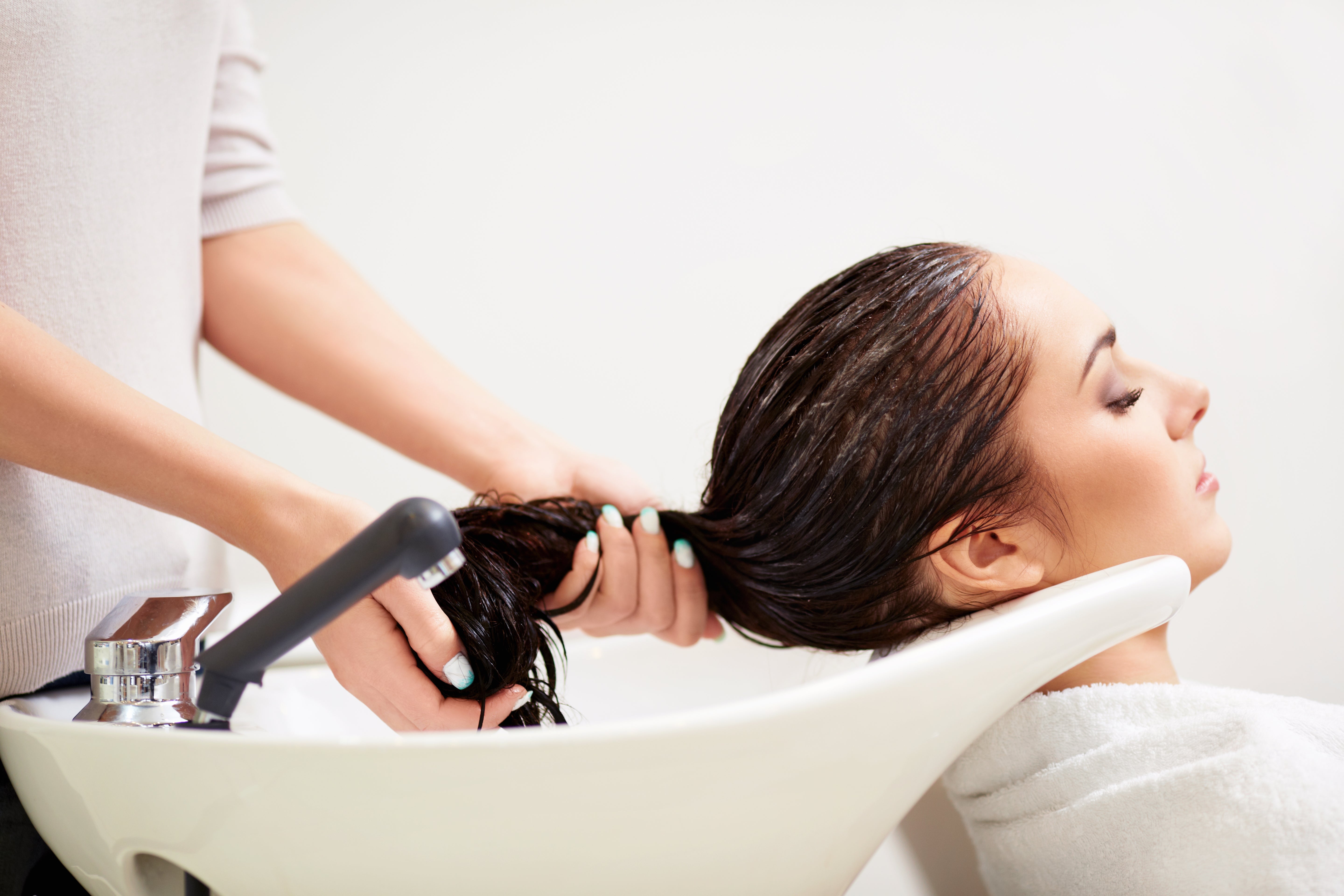 Capelli Grassi ad Agosto: Routine Detox Efficace