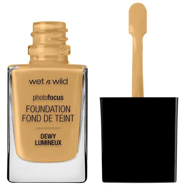 WET N WILD FONDOTINTA PHOTO FOCUS DEWY DESERT BEIGE 528E - Tre Pi Profumerie