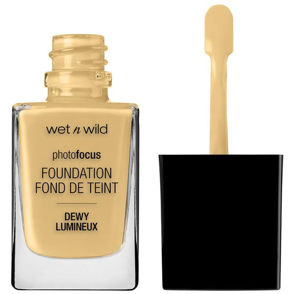 WET N WILD FONDOTINTA PHOTO FOCUS DEWY GOLDEN BEIGE 524E - Tre Pi Profumerie